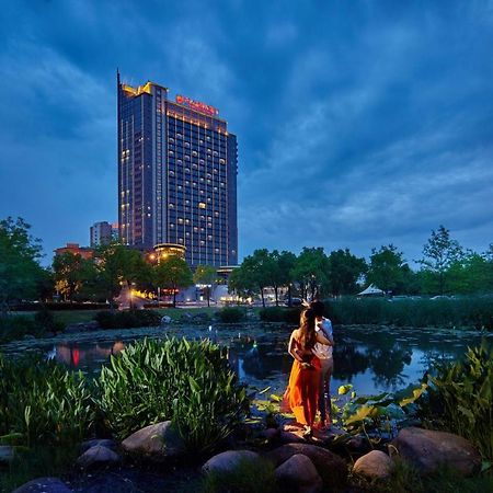 Songjiang New Century Grand Hotel Shanghai Exterior foto